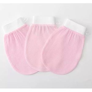 2 Deep Exfoliating Glove Body Scrub in Pink